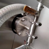 Vollautomatische Vertikale Form-Füll-Verschließ-Flüssigkeitsverpackungsmaschine für Wasser, Saft, Milch, Bier, Kaffee, Getränke, Sojasoße