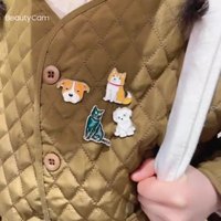 Chine bonne qualité usine directement vente dessin animé en alliage de zinc broches badge personnalisé vestes décoration chien métal doux émail broche mignon