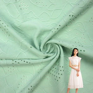 Vente en gros textile trou jacquard tricoté tissu teint uni élasthanne spandex telas punch tissus jacquard <span class=keywords><strong>pour</strong></span> vêtements - Product Image 1