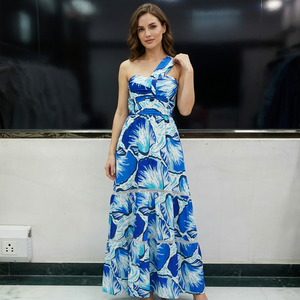 Robe longue bleue à fleurs style bohème coupe trapèze en crêpe respirant pour l'été, idéale pour les fêtes, avec ourlet évasé, sans manches et taille haute - Product Image 2