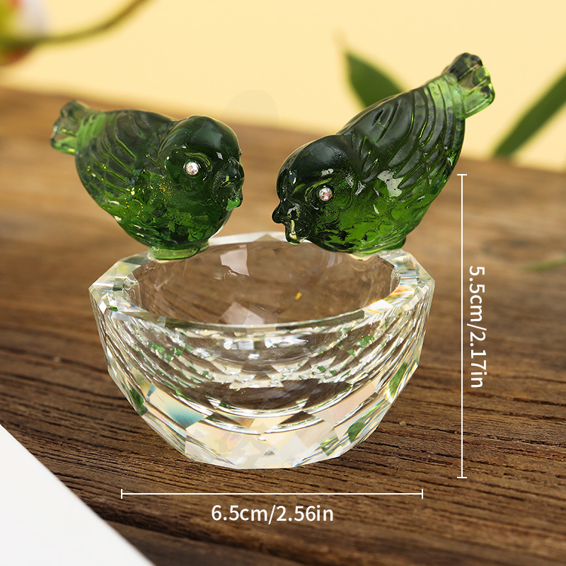 Green bird's nest