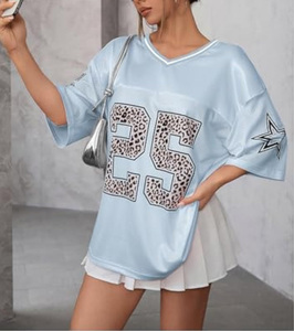 Tonton Factory Vente en gros de t-shirts en jersey pour femmes, t-<span class=keywords><strong>shirt</strong></span> oversize Y2k, t-<span class=keywords><strong>shirt</strong></span> à manches courtes avec imprimé de lettres et de chiffres, col en V, t-<span class=keywords><strong>shirt</strong></span> de <span class=keywords><strong>sport</strong></span> - Product Image 3