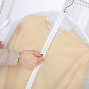 Funda Protectora Transparente para Ropa, Bolsa Antipolvo de Tela No Tejida, Funda para Trajes, Abrigos y Ropa, Bolsa de Almacenamiento de Ropa de PEVA con Cremallera, Puede Colgarse - Product Image 4