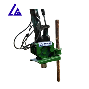 Compacteur hydraulique de pieu monté sur excavatrice avec pince de maintien latérale pour installation agricole - Product Image 3