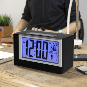 Réveil numérique multifonctionnel électronique avec écran LCD rétroéclairé, capteur, calendrier, fonction snooze, fonctionne sur piles, affichage de l'heure, pour table, chambre, maison - Product Image 3