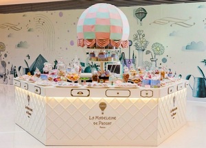 รถเข็นขนมหวาน PVC สีขาวสุดหรู รุ่นใหม่ล่าสุด ราคาโรงงาน รถเข็นโชว์อาหารแบบพับได้ รถเข็นขนมหวานสำหรับงานแต่งงานและงานเทศกาล - Product Image 2