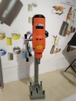Machine de forage électrique à broche diamantée humide 200 mm 1 1/4 7 UNC pour carottage du béton armé, vente en gros usine