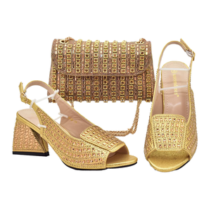 Ensemble sac et chaussures de mariage italiennes en PU faites à la main de haute qualité pour femme, nouvelles chaussures de soirée ouvertes à bout ouvert avec magnifique décoration en pierres - Product Image 1