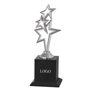 Trophée étoile durable, idéal pour les établissements d'enseignement – Trophée métallique haut de gamme pour le succès, la performance et la reconnaissance. - Product Image 1