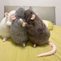 La poupée de souris grise mignonne la plus vendue est une peluche artificielle super douce remplie de coton PP pour soulager le stress