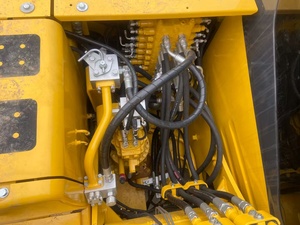 Excavatrice Komatsu Pc130 de 13 tonnes sur chenilles avec godet de 0,64 m³ de capacité, matériel de terrassement d'occasion - Product Image 4