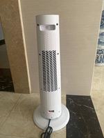 Ventilateur tour chauffant électrique numérique oscillant en céramique PTC portable à bas prix, fabriqué en Chine, avec télécommande pour la maison