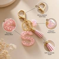 Porte-clés personnalisé avec logo, lettre initiale tendance, pendentif léger A-Z avec pompon