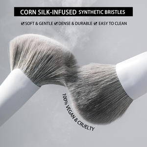 Juego de <span class=keywords><strong>Brochas</strong></span> de <span class=keywords><strong>Maquillaje</strong></span> Blancas de Lujo <span class=keywords><strong>BEILI</strong></span>, Mango de Madera de Seda de Maíz Suave, <span class=keywords><strong>Brochas</strong></span> Planas con Logotipo Personalizado para Base, Polvo y Corrector - Product Image 2