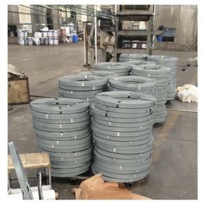 Emballage enduit <span class=keywords><strong>de</strong></span> peinture 0.3*16mm <span class=keywords><strong>prix</strong></span> <span class=keywords><strong>de</strong></span> cerclage en acier par rouleau <span class=keywords><strong>bande</strong></span> <span class=keywords><strong>de</strong></span> cerclage en acier galvanisé - Product Image 4