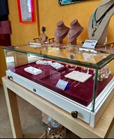 VENTE FLASH Meishi MS-0012 Vitrine à bijoux moderne en acier inoxydable avec éclairage LED et vitre trempée pour les magasins de détail
