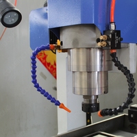 Mini fraiseuse CNC à 4 axes pour le moulage de l'acier et de l'aluminium