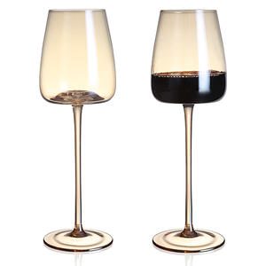 Verres <span class=keywords><strong>à</strong></span> vin soufflés <span class=keywords><strong>à</strong></span> la main de haute qualité, légers, clairs et personnalisables pour les mariages et les événements de luxe - Product Image 2