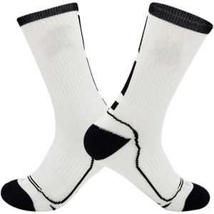 Processing Custom Sweat Absorbing Sweat Releasing and <b>Breathable</b> Sports <b>Socks</b> Outdoor Badminton Basketball and Cycling <b>Socks</b> - Product Image 3