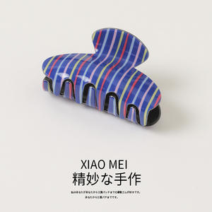 กิ๊บติดผมแฟชั่นผู้หญิง ดีไซน์ใหม่ ขนาด 8 ซม. ลายทางใสสไตล์ลูกกวาด ทำจากอะซิเตท น่ารักหวานๆ อุปกรณ์เสริมผม - Product Image 6