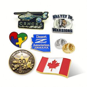 Broche de metal con forma de rompecabezas colorido, pin esmaltado con serigrafía, insignia temática de anime para coser y decorar. - Product Image 6