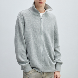 <span class=keywords><strong>Cardigan</strong></span> da <span class=keywords><strong>Uomo</strong></span> Personalizzato in Maglia Grigia Tinta Unita, Casual ed Elegante - Product Image 4