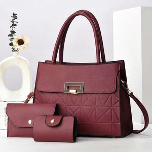 Wholesale Price Luxury Women's Fashion <b>Large</b> <b>Shoulder</b> <b>Bag</b> Hardware Clasp Decoration Crossbody <b>Bag</b> Handbag - Product Image 3