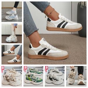 Lote de Calzado de Mujer Usado al Por Mayor, Zapatillas, Sandalias y Pantuflas de Segunda Mano - Product Image 3