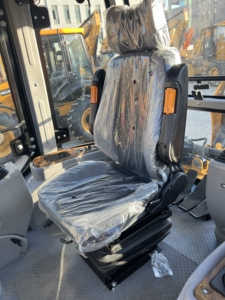 รถตักล้อยาง JCB 3CX รุ่นใหม่ล่าสุด ความเร็วในการเคลื่อนที่ 40 กม./ชม. กำลังไฮดรอลิกทรงพลัง เหมาะสำหรับงานขุดดินและปรับระดับพื้นดิน - Product Image 3