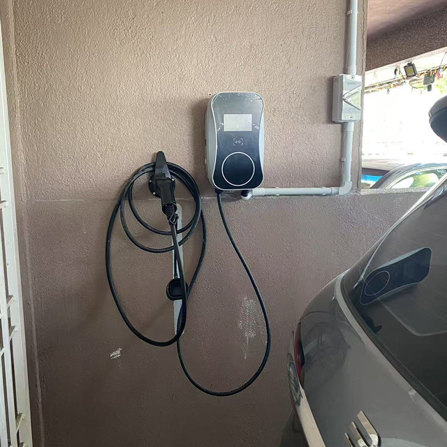 Hot Sale IEC 62196-2 Type 2 EV Charger AC 7kw 11kw 22kw Wall Mount Electric Car Wall Box Car EV Charger