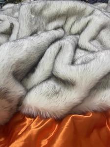 Chăn lông giả kiểu châu Âu màu trắng đen vàng, kích thước 150*200cm, chất liệu lông cáo giả, đặt may theo yêu cầu, số lượng đặt hàng tối thiểu thấp. - Product Image 6