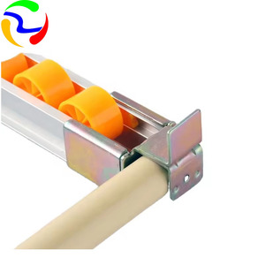 Riel de flujo de <span class=keywords><strong>Metal</strong></span> plateado de alta calidad, pista de rodillo deslizante, hoja de hierro de aleación de aluminio duradera para tira fluida de andamio - Product Image 6