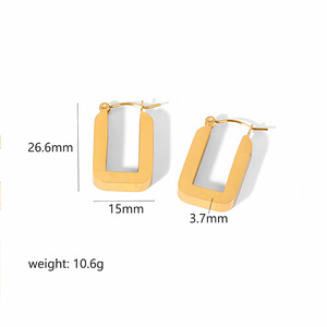 Boucles d'oreilles créoles géométriques rectangulaires en acier inoxydable plaqué or 18 carats pour femme, à porter au quotidien - Product Image 5