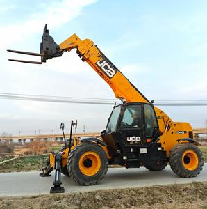 Chariot télescopique rotatif JCB 540 4x4 d'occasion, capacité 4 tonnes, faible nombre d'heures, grande portée, provenance Royaume-Uni - Product Image 2