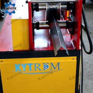 Machine de formage de tuiles de toit métalliques entièrement automatique électrique pour la fabrication de chevrons en <span class=keywords><strong>acier</strong></span> coloré - Product Image 2