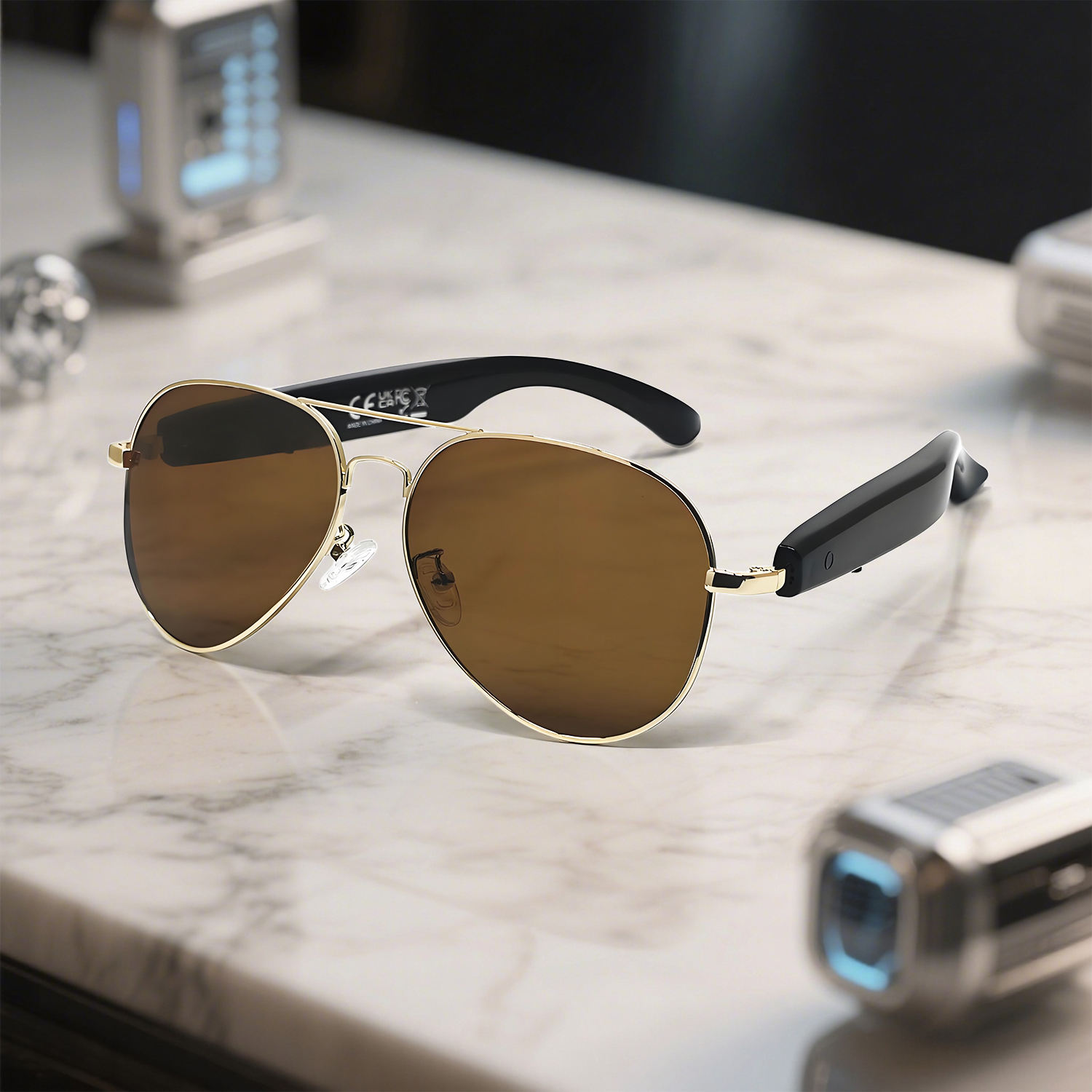 เลนส์กรอบสีน้ำตาลทอง