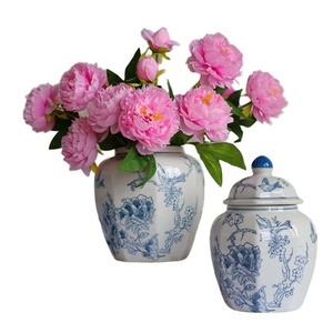 Grand <span class=keywords><strong>vase</strong></span> à fleurs en céramique bleu et blanc de style chinoiserie avec couvercle, idéal pour la décoration intérieure – Vente en gros - Product Image 1