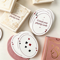 Cartes à jouer personnalisées de forme ovale avec logo et dorure à chaud |   Jeu de cartes de poker et de tarot dans une boîte pliante