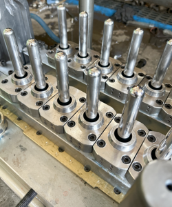 12 <strong>Cavities</strong> <strong>and</strong> One Set <strong>Cores</strong> Jar Preform Mold with 3 Weight Hot Runner Valve Pin Construction Pet Jar Mould - Product Image 6