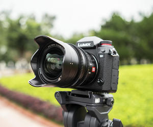 عدسة VILTROX S <span class=keywords><strong>20mm</strong></span> T2.0 ASPH ذات تركيز ثابت وواسعة الزاوية غير كاملة الإطار مع تركيب APSCH - Product Image 5