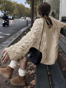 Maglione Oversize da <span class=keywords><strong>Donna</strong></span> <span class=keywords><strong>Beige</strong></span> con Collo Rotondo e Lavorazione a Trecce - Product Image 2