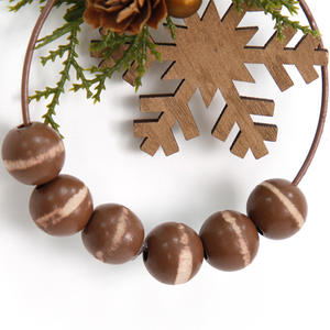 Nouvelles décorations de Noël guirlande de cône de pin fruits rouges flocon de neige feuilles simulées bricolage pendentif pour la décoration d'arbre - Product Image 3