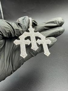 Pendentif triple croix en moissanite glacée, charme hip-hop en argent sterling 925 - Product Image 5
