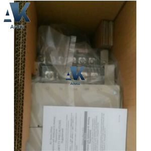 Moteur à courant alternatif YASKAWA avec servomoteur SGDV-550A01A contrôleur tout neuf - Product Image 5