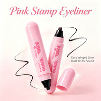 Eyeliner double embout avec tampon aile et pointe de précision, pour dessiner la ligne de base et connecter l'aile extérieure, pour un look défini et lisse