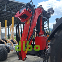 Grue d'Abattage Robuste pour Forêt, Chargeur de Bûches de 2000 kg à Force de Levage, Monté sur Tracteur Camion, Portée de 7,8 m, Remorque à Bois Pliable en Z, avec Grappins