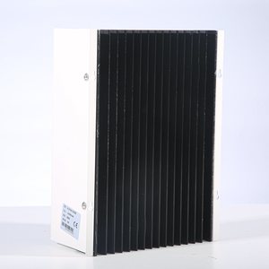 Contrôleur de charge MPPT 2 kW pour éolienne 24 V/48 V avec batterie au lithium et écran LCD, certifié CE, contrôleur MPPT RX-LS-WT - Product Image 4