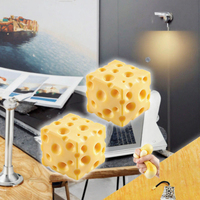 Lot de 2 jouets sensoriels en forme de fromage, cubes anti-stress souples à presser, jouets de bureau pour enfants et adultes, cadeau de fête