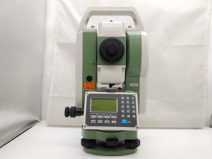 Équipement de topographie Instruments optiques Précision d'angle de 2'' GM102 GM105 GM52 <span class=keywords><strong>GM55</strong></span> Portée du prisme 5000m Station totale - Product Image 3