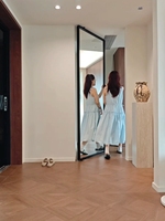 Porte d'entrée de villa moderne à pivot central en aluminium, à rupture de pont thermique, double vitrage, verre trempé, isolation phonique, pour cave à vin et salon
